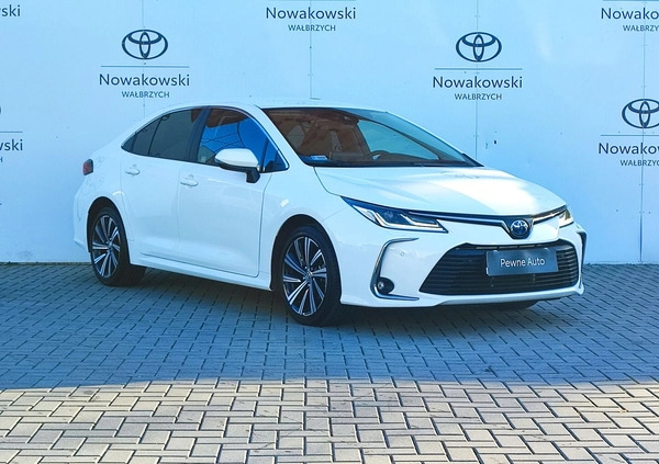 Toyota Corolla cena 93900 przebieg: 90571, rok produkcji 2021 z Wałbrzych małe 301
